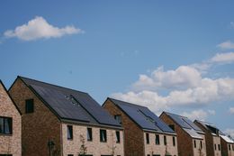 Zonnepanelen installatie op woning door EcoHeat in Maaseik